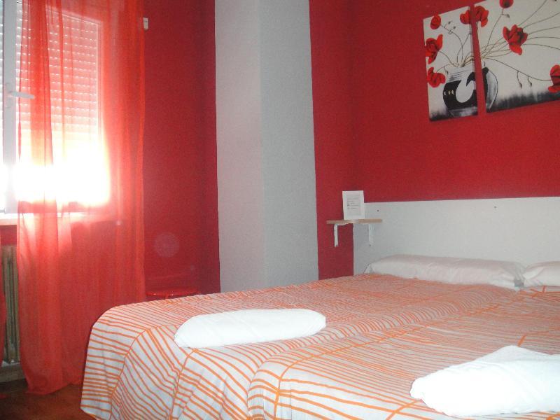 Arjori Rooms Hostal Salamanque Extérieur photo