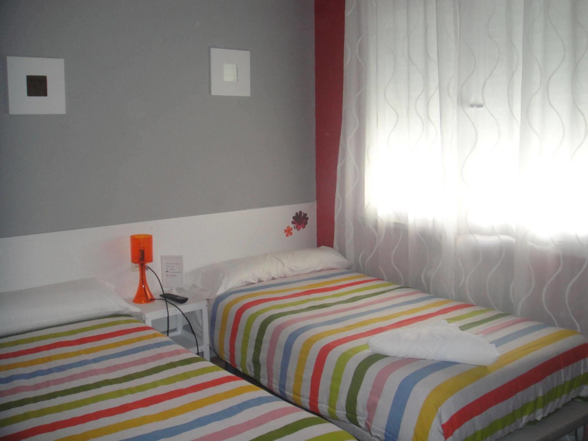 Arjori Rooms Hostal Salamanque Extérieur photo